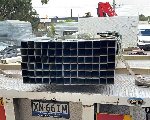 Galvanized Fence Posts for Rural And Farm Fencing
