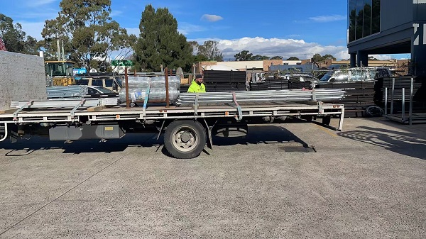Hinge Joint Fence Shipment to Sydney