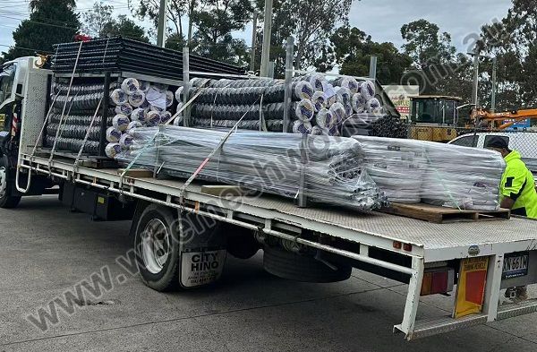 Black Pvc Chain Wire Fencing And Gate