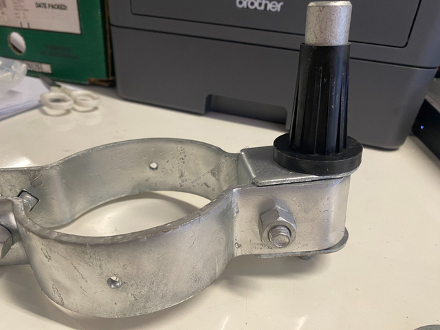 100NB(114mmOD) Clamp on Hinge Set