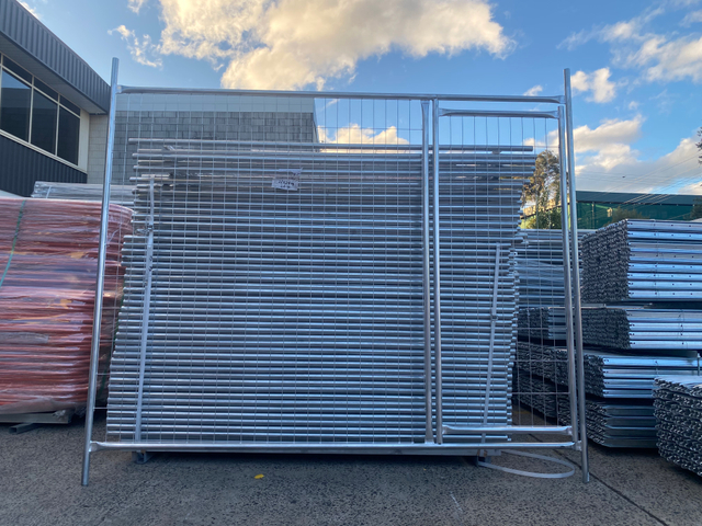 #32 Temp Fence Gate